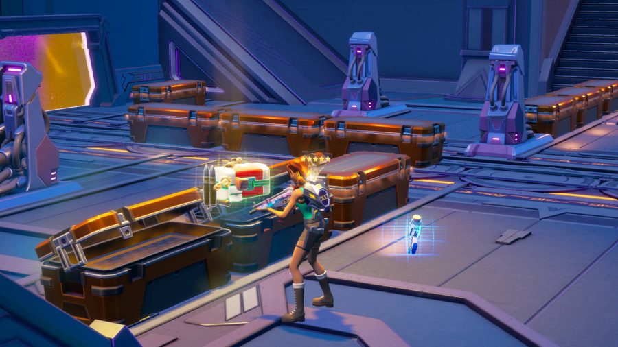 Ouverture de coffres de coffre-fort légendaires, obtenus en terminant le mini-jeu du vaisseau mère Fortnite avec cinq orbes de coffre-fort collectés.