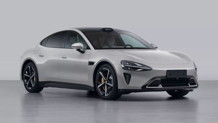 La première voiture électrique de Xiaomi ressemble à ça : une berline sportive