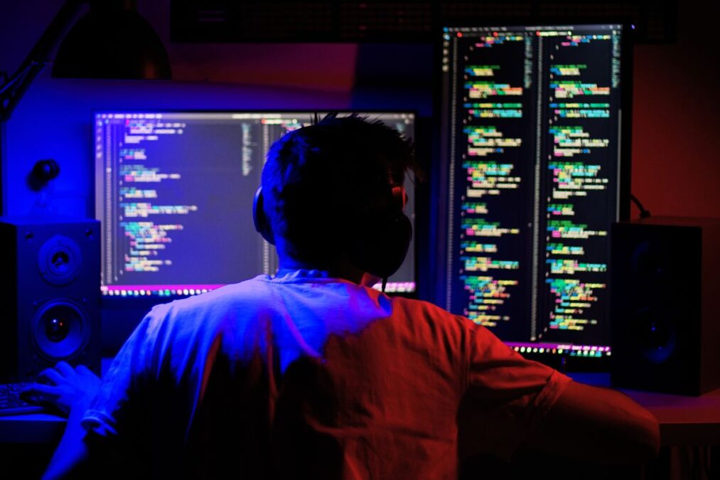 Comment le premier hackathon londonien sur les technologies de défense a-t-il contribué à impliquer les startups dans la guerre en Ukraine