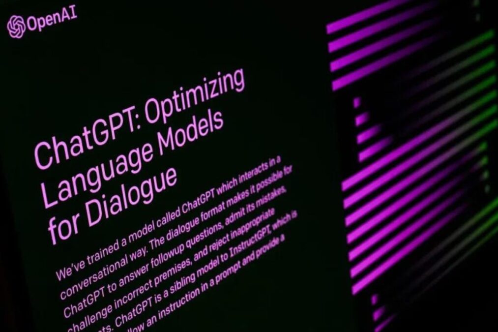 Quels sont les principaux défis éthiques et légaux que ChatGPT doit surmonter pour maintenir sa croissance dans le futur ?