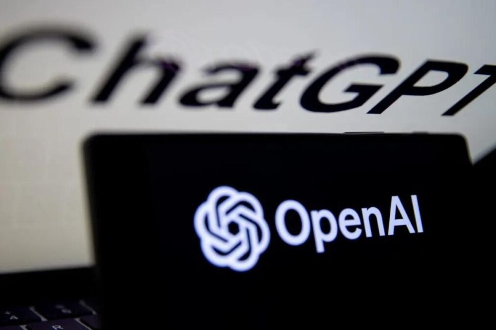 Comment OpenAI compte-t-il rendre o1 plus accessible aux utilisateurs tout en maintenant son avantage concurrentiel ?