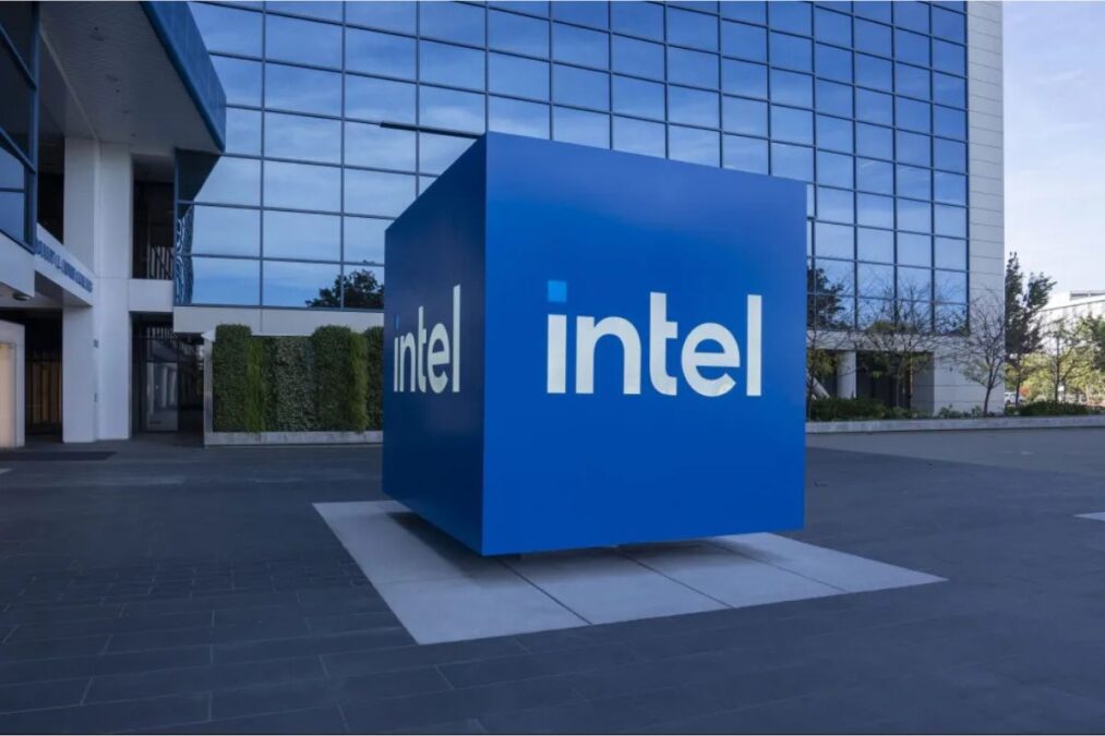 En quoi les innovations des processeurs Core Ultra 200 d'Intel peuvent-elles révolutionner les performances et la sécurité des appareils modernes ?