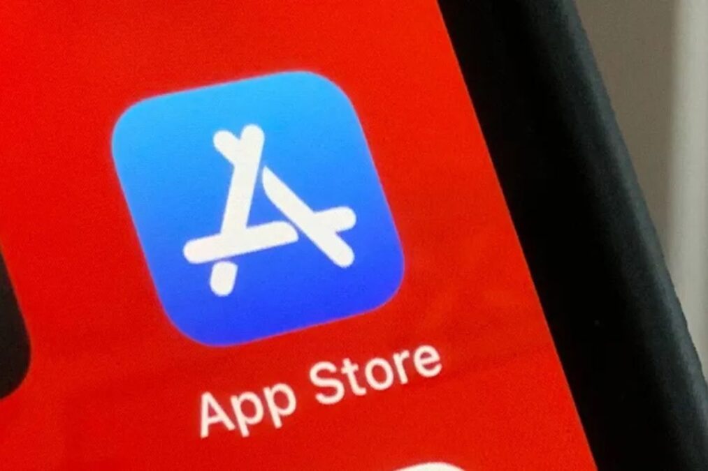 Comment Apple parvient-il à maintenir une forte croissance de ses services malgré la baisse des ventes d’iPhone ?