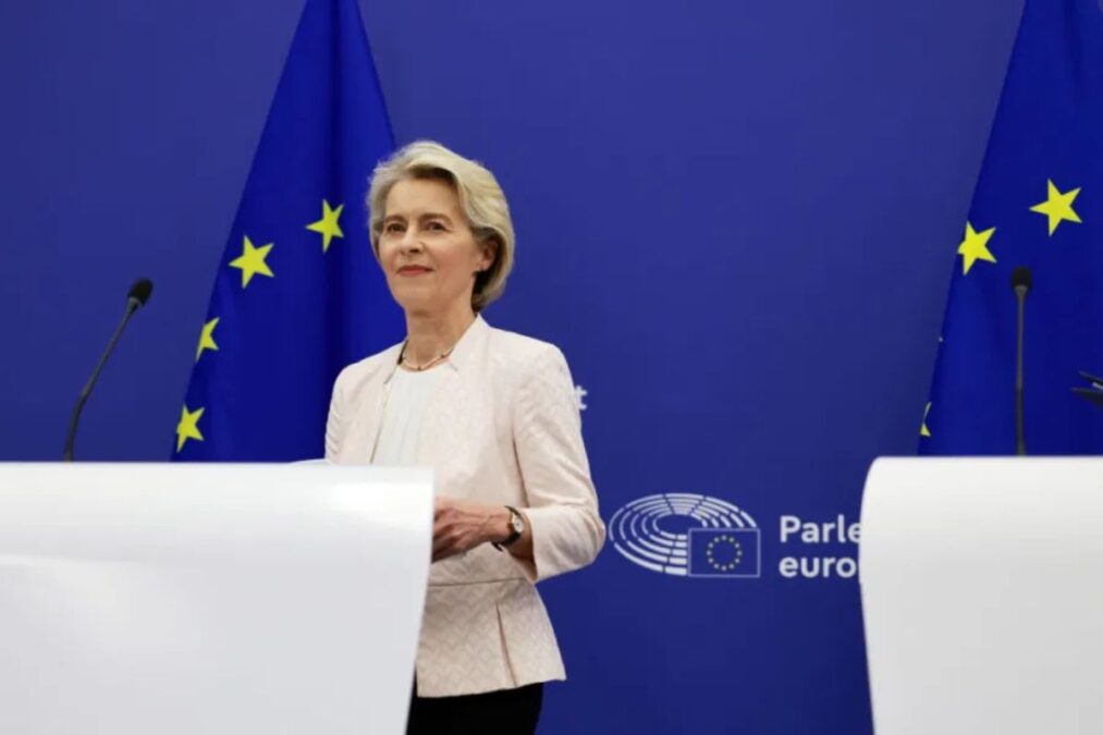 Comment l'Union européenne compte-t-elle financer et structurer ses "Gigafactories" d'IA pour rivaliser avec les États-Unis et la Chine ?