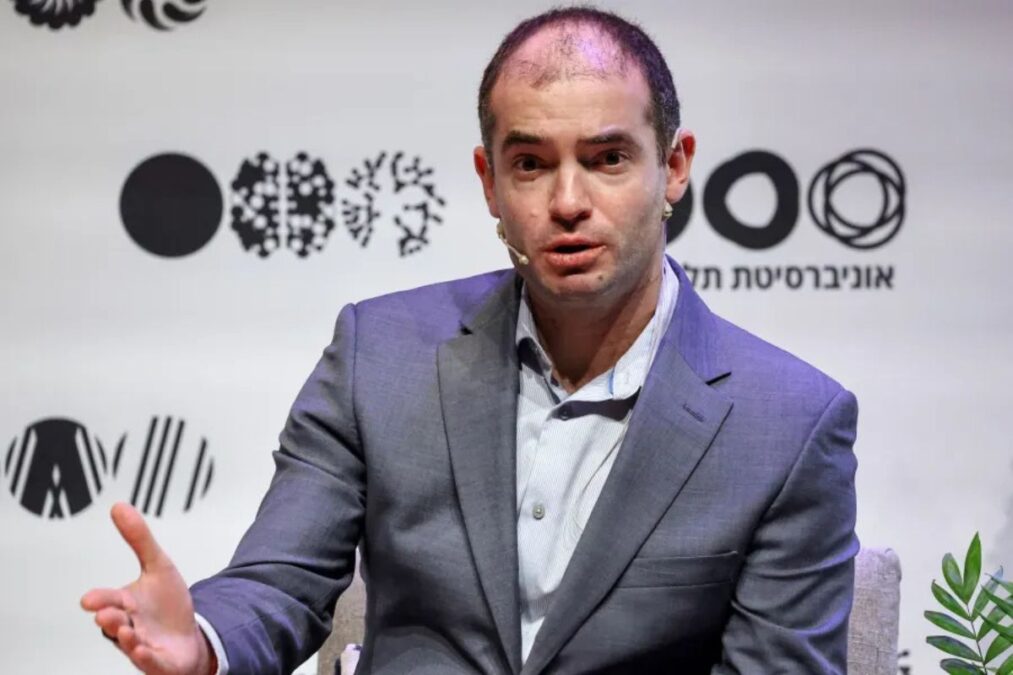 Comment le leadership d'Ilya Sutskever à Safe Superintelligence pourrait-il influencer l'avenir de la superintelligence sûre ?