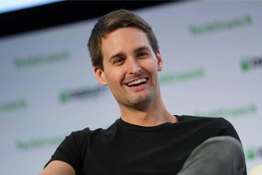 La stratégie de Snap fondée sur des « startup squads » peut-elle compenser la stagnation de ses revenus publicitaires ?