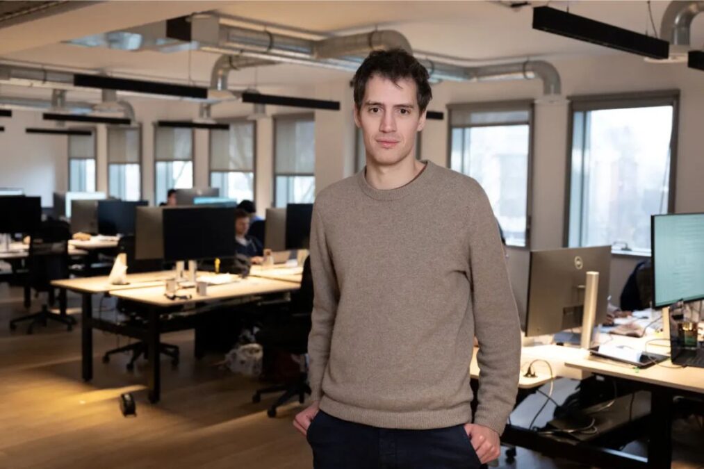 Mistral AI va-t-elle devenir la startup européenne la plus valorisée grâce à une levée de 2 milliards d’euros ?