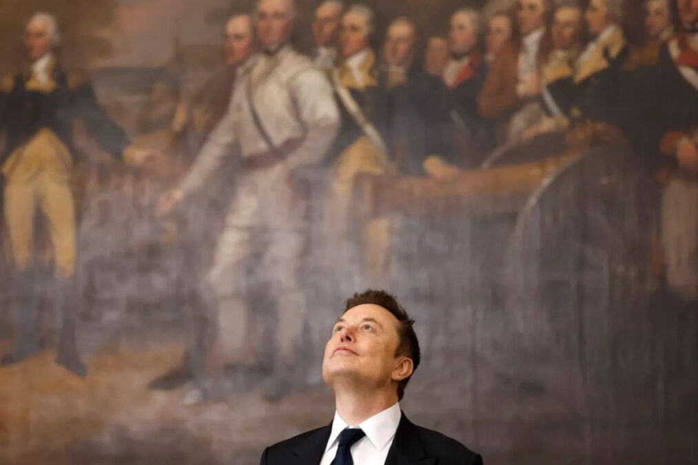 Elon Musk utilise Grok Imagine pour créer des vidéos d’amour générées par IA et déclenche une vague de réactions sur X