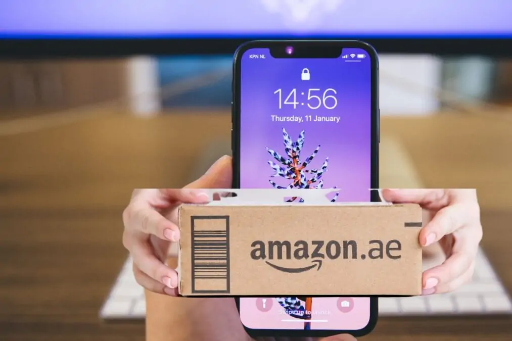 Pourquoi Amazon Vend les iPhones d'Apple Moins Cher