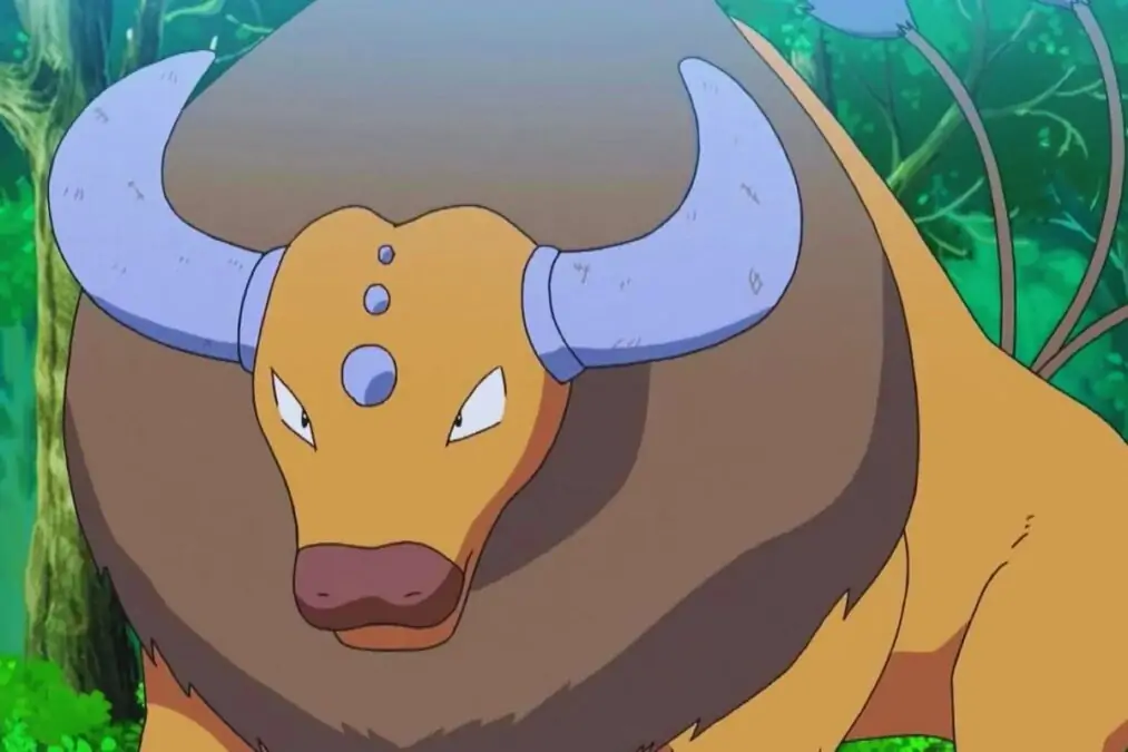 Un fan de Pokémon crée une sculpture en bois impressionnante de Tauros de la génération 1