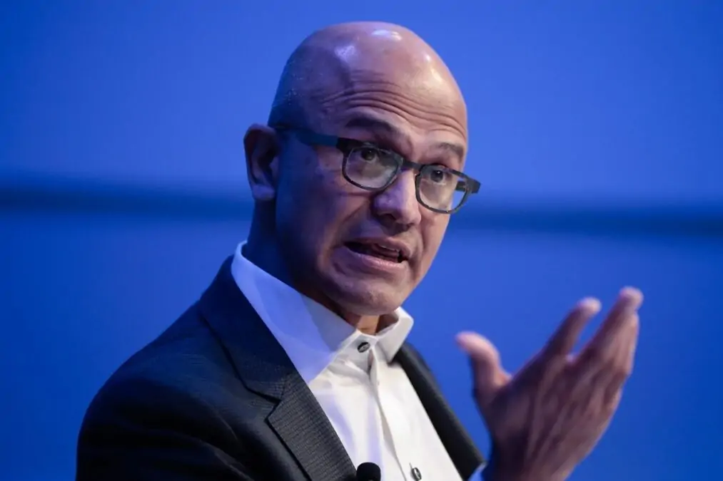 Microsoft restreint l'utilisation de l'IA pour la reconnaissance faciale par la police américaine