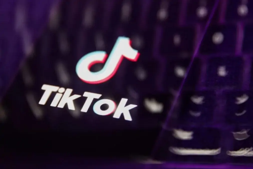 Comment les nouveaux avatars IA et l'outil de doublage de TikTok transformeront-ils la publicité numérique ?