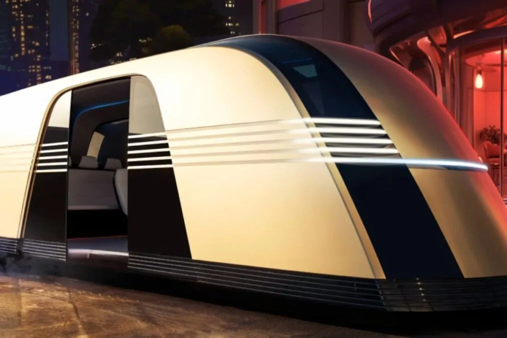 Quelles sont les principales étapes que Tesla devra franchir pour transformer le prototype du Robovan en véhicule commercialisé ?