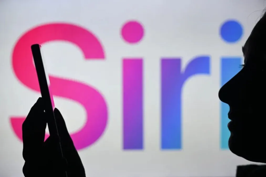 Quels sont les principaux défis qu’Apple doit relever pour moderniser Siri d’ici 2027 ?