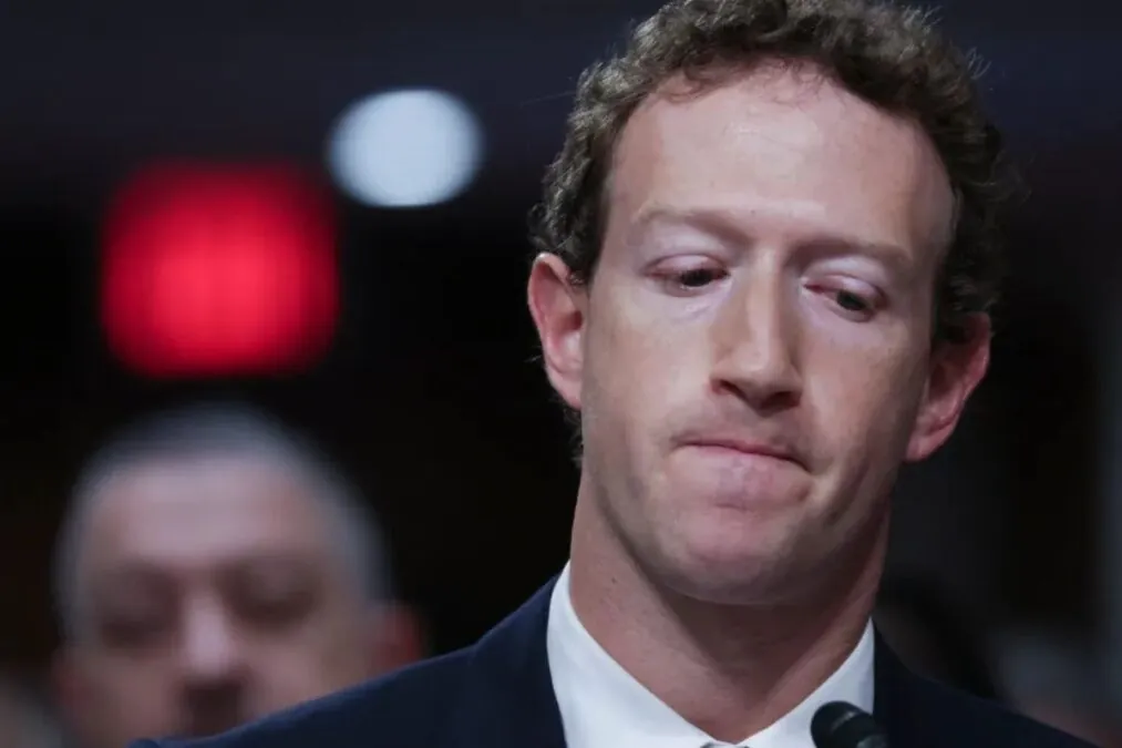 Zuckerberg et la cannibalisation d'Instagram : Faut-il séparer Facebook et Instagram pour préserver leur croissance ?