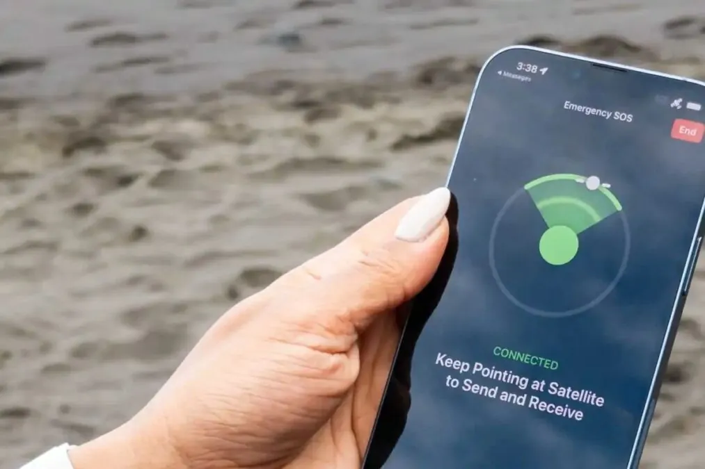 Apple introduit les fonctionnalités satellites d’urgence sur l’iPhone 13 avec iOS 18.5 cela améliorera-t-il la sécurité des utilisateurs