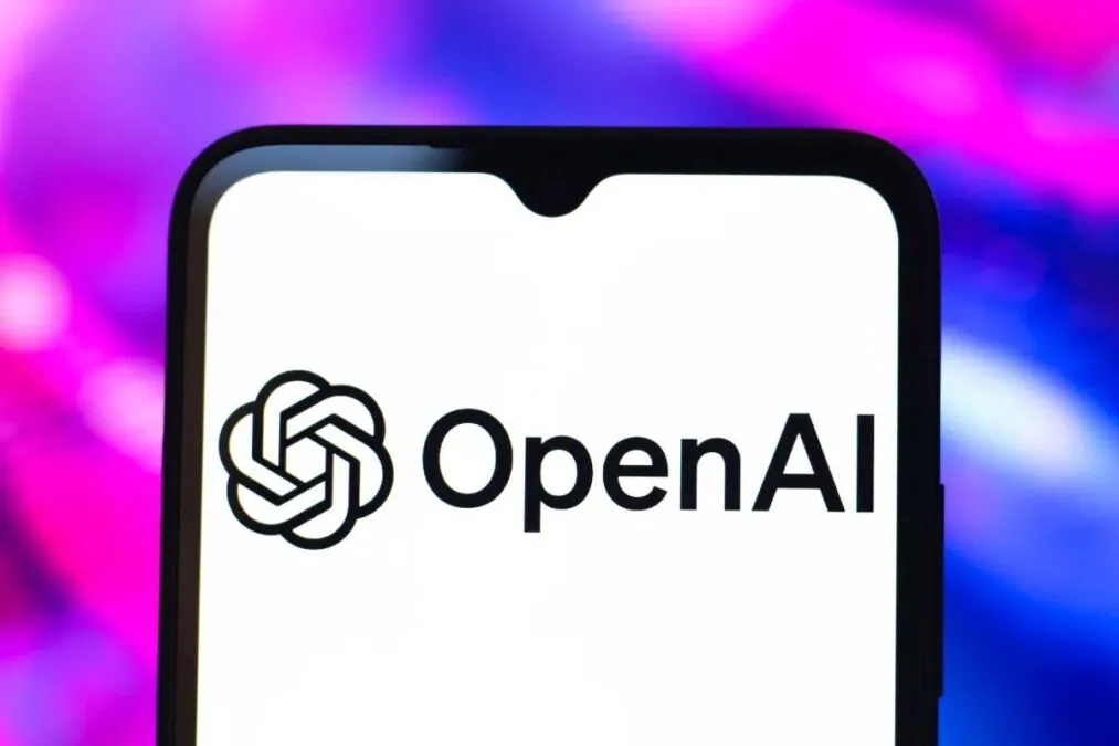 Pourquoi OpenAI envisage-t-il de construire des centres de données aux Émirats arabes unis pour sa stratégie d'expansion au Moyen-Orient ?