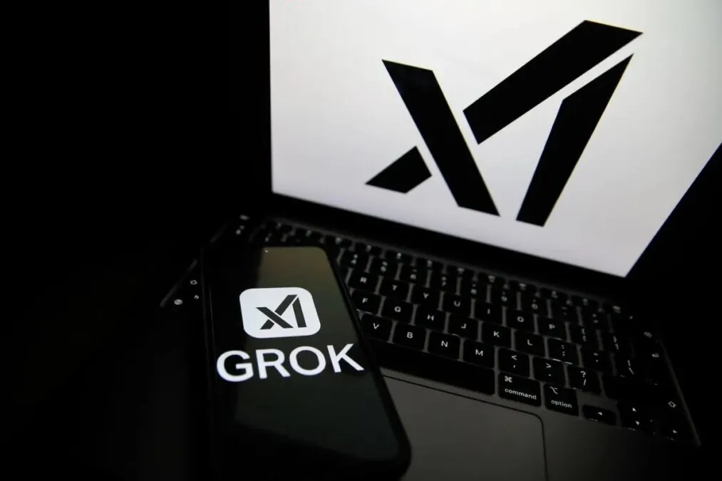 Lancement de Grok 4 par xAI : Une IA puissante accompagnée d'un abonnement à 300 $ par mois